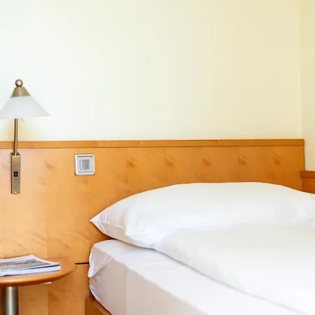 La Perla Hotel